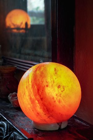 Himalayan Crystal Salt Lamp – Globe